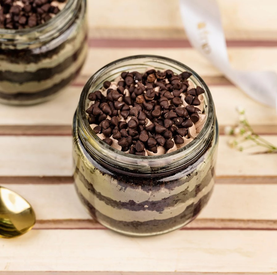 Choco-Chip-Delight-Duo-of-Sweet-Cream-Cake-Jars-7.jpg