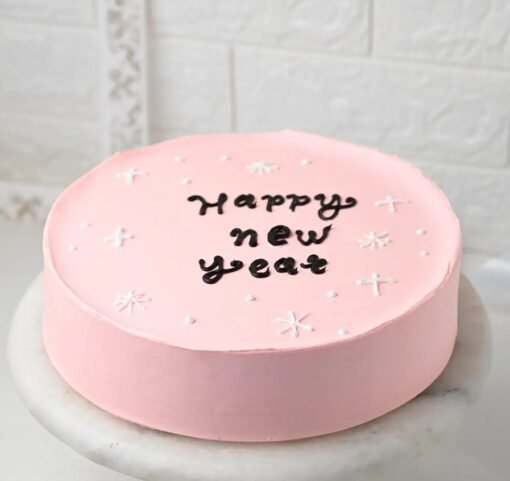 New Year Pineapple Cake – Round cake with tropical pineapple flavors for New Year’s celebrations.