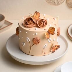 Rose and Butterfly Cake for Weddings – A graceful floral cake with roses and butterflies for a memorable event.