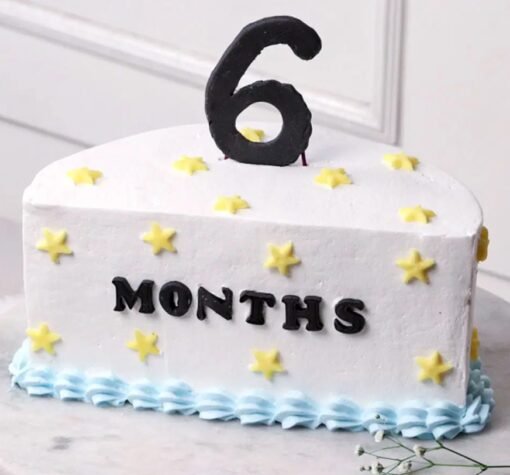Vanilla Cake Half Portion – Ideal for small parties, offering delicious vanilla flavor in a perfect-sized cake.