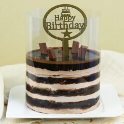 KitKat Pull Me Up Birthday Cake – Chocolate cake with KitKat bars for a fun and interactive birthday celebration.