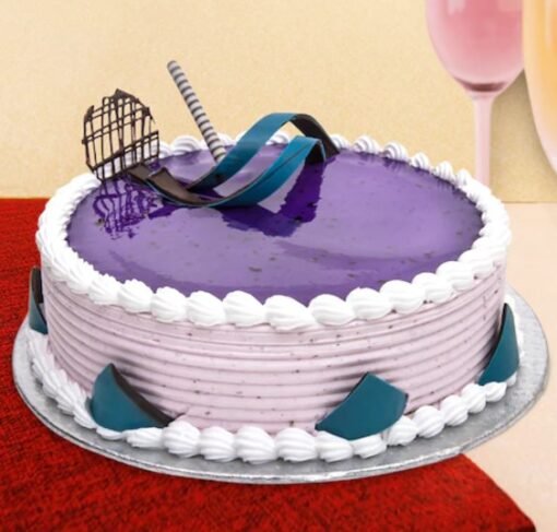 Fresh and indulgent Premium Black Currant Cake with a fruit-filled design