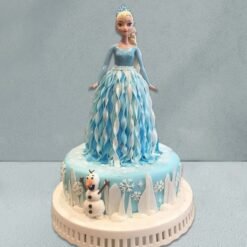 Elsa and Olaf Frozen Cake with icy details and character toppers, ideal for birthdays and themed celebrations.