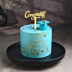 Happy Graduation Cake with a celebratory design, perfect for congratulating a new graduate with sweetness and style.