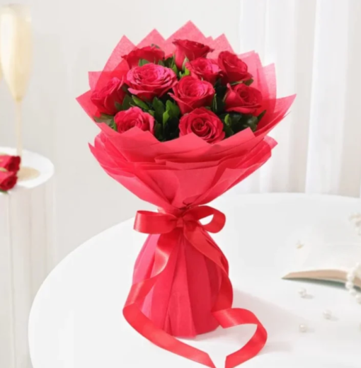 Elegant bouquet of pastel-colored roses for graceful gifting