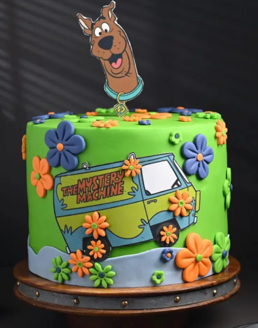 Scooby Doo themed cartoon cake for kids' party