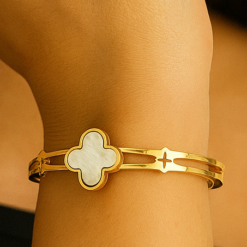 Anti-Tarnish White Clover Charm Bracelet – Gold Finish