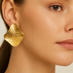 Anti-Tarnish Hammered Wave Stud Earrings – Gold